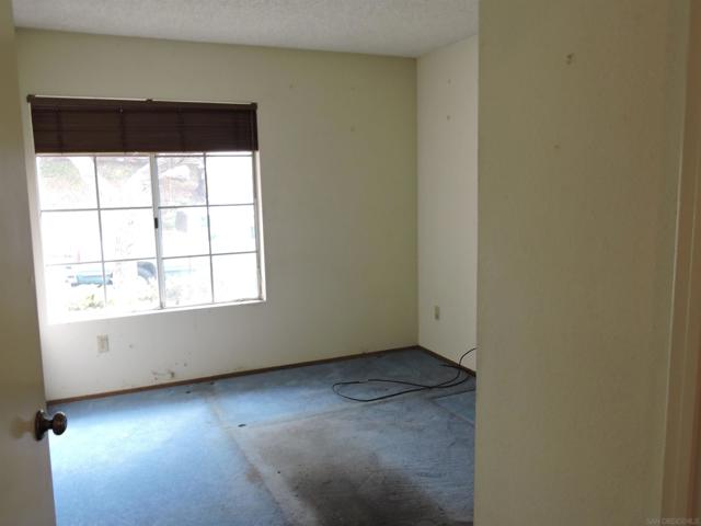 3164 W Fox Run Way, San Diego CA: https://media.crmls.org/mediaz/46eef655-6a70-44d0-a57d-68f9e9741a83.jpg