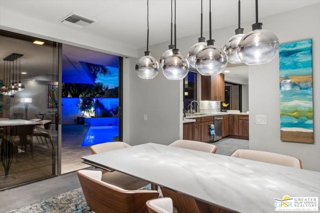 59 Cornell Drive, Rancho Mirage CA: https://media.crmls.org/mediaz/46eefba4-56b7-46a4-aa2e-09255add1140.jpg