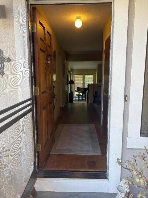 270 Joes Lane, Hollister CA: https://media.crmls.org/mediaz/46ef6e49-eb13-4c59-9ac1-d09e460f949e.jpg