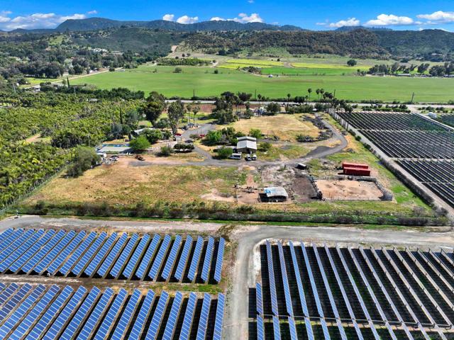 30100 Valley Center Rd., Valley Center CA: https://media.crmls.org/mediaz/46f18236-c928-45ff-a1af-ea1791b03354.jpg