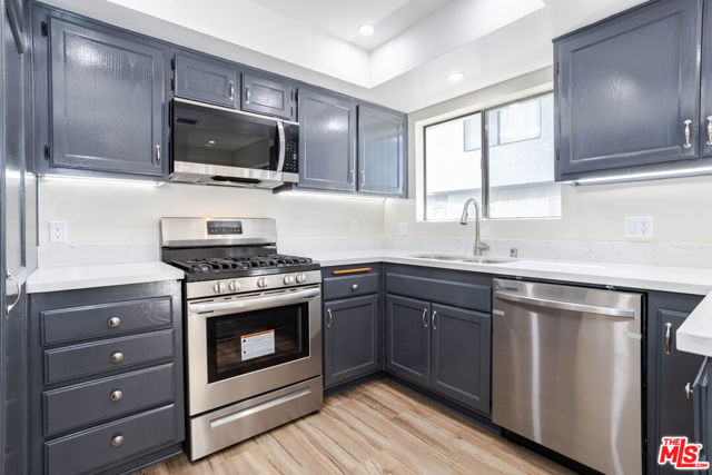9140 Burnet Avenue, North Hills CA: https://media.crmls.org/mediaz/46f1e665-c3f6-4012-9834-bb293c956948.jpg
