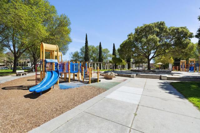 1612 Parkview Green Circle, San Jose CA: https://media.crmls.org/mediaz/46f24083-a566-4122-ad53-a5ef76369da9.jpg