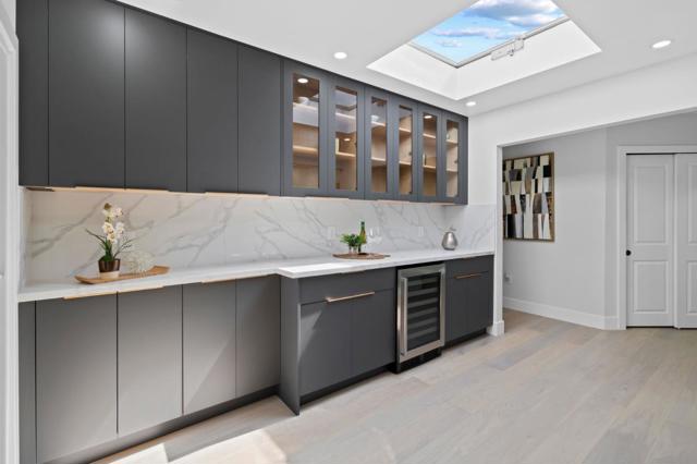 Image 11 of 32 For 727 Crompton Road