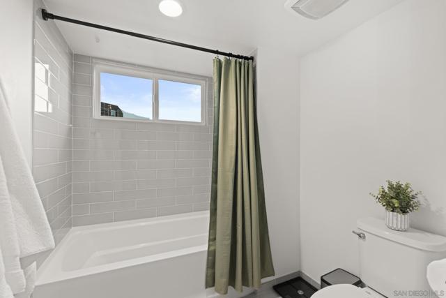 4100 Voltaire St, San Diego CA: https://media.crmls.org/mediaz/46f2c934-8c4f-4ab3-9f5b-ae300dc530ff.jpg
