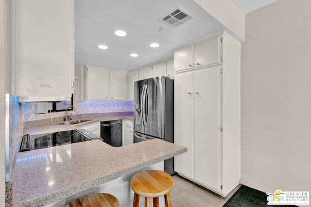 255 S Avenida Caballeros #111, Palm Springs, CA 92262