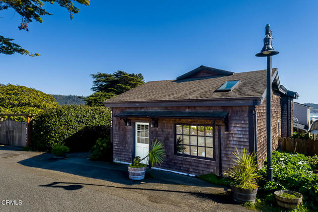 Image 18 of 21 For 45040 Main Street