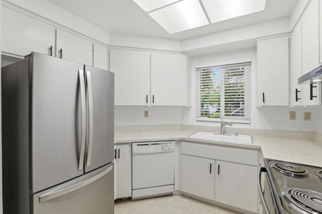 414 Shadowgraph Drive, San Jose CA: https://media.crmls.org/mediaz/46f3e4b4-3e6c-42a4-8d46-db33c2430f44.jpg
