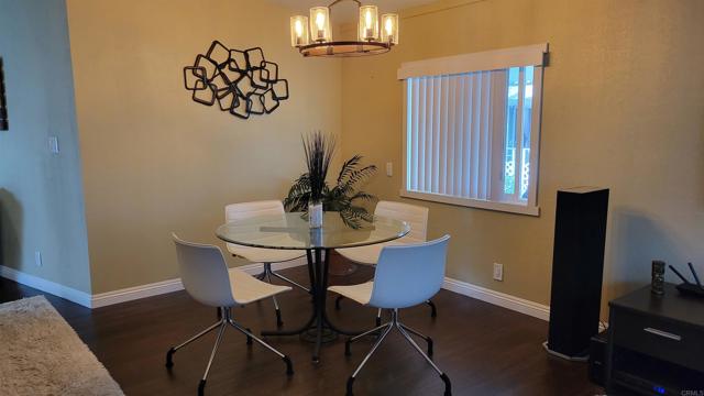 21434 Tumbleweed Way, Saugus CA: https://media.crmls.org/mediaz/46f418ab-f503-4585-b8e5-38932bd46702.jpg