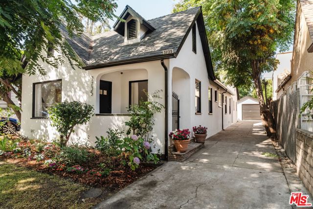3735 Edenhurst Avenue, Los Angeles CA: https://media.crmls.org/mediaz/46f44c32-b66e-4eb6-ac3d-b52a401c40a1.jpg