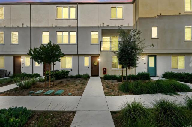 Detail Gallery Image 1 of 65 For 5485 Seacliff Pl #106,  San Diego,  CA 92154 - 3 Beds | 2 Baths