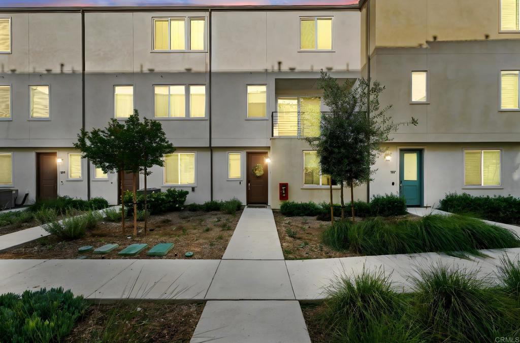 5485 Seacliff Place #106