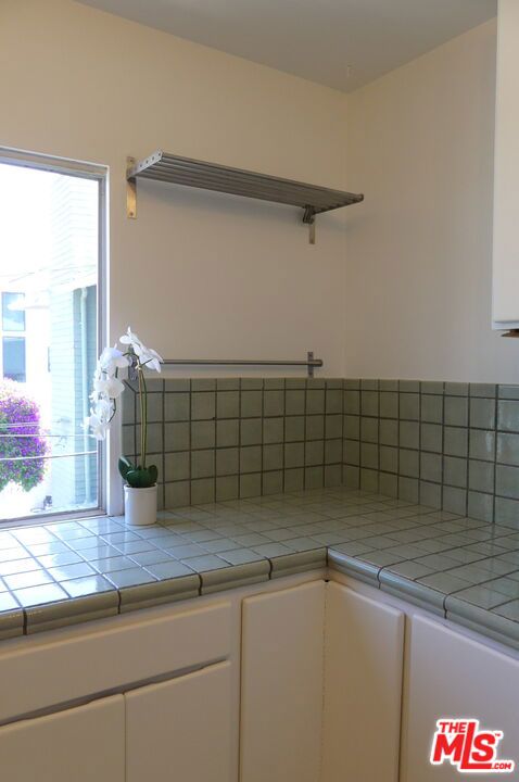 717 RAYMOND Avenue, 6 photo 8