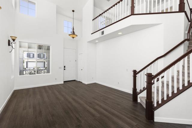 30163 Destiny, Murrieta CA: https://media.crmls.org/mediaz/46f5995f-049c-44af-8e63-93fde40bf333.jpg