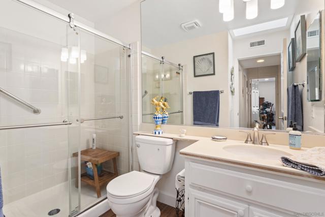 4695 Adra Way, Oceanside CA: https://media.crmls.org/mediaz/46f63557-dce8-4d91-9f2b-8e58fe33dce3.jpg