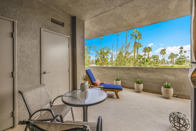 1028 E Palm Canyon Drive #207, Palm Springs, CA 92264