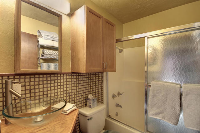 735 Santa Barbara Avenue, Sugarloaf CA: https://media.crmls.org/mediaz/46f6eee1-9729-49b4-9de8-eaef5a536df0.jpg