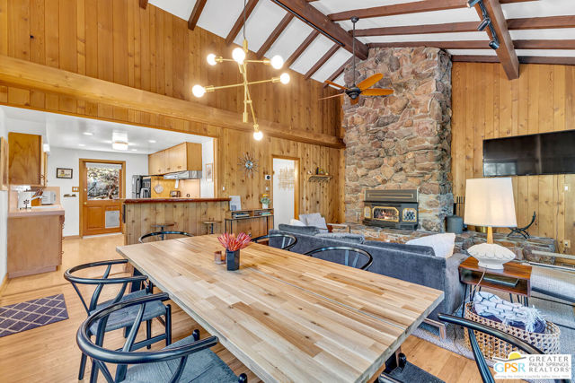 26540 Crestview Drive, Idyllwild CA: https://media.crmls.org/mediaz/46f7510c-f26b-45f1-95f3-e36bb78db808.jpg