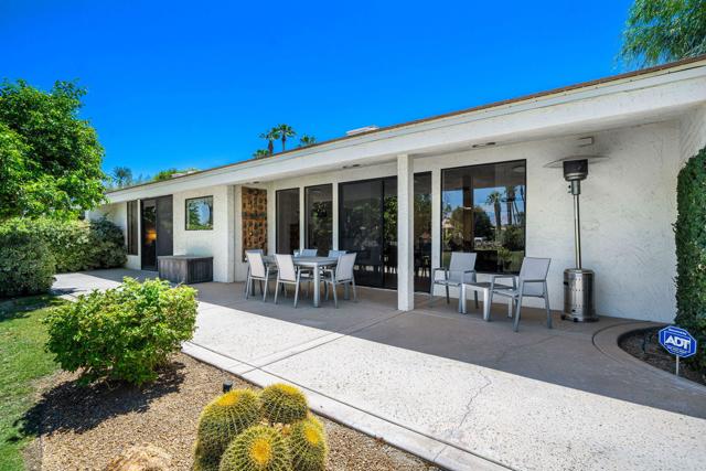 75768 Valle Vista Drive, Indian Wells CA: https://media.crmls.org/mediaz/46f7648e-26e4-47d6-b06b-d48d5117295d.jpg
