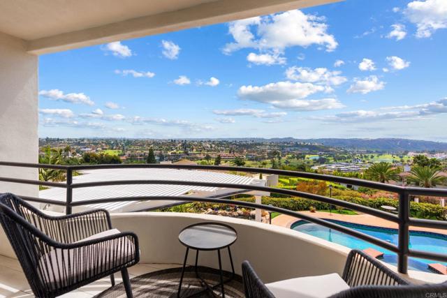 Detail Gallery Image 32 of 46 For 7327 El Fuerte St, Carlsbad,  CA 92009 - 5 Beds | 4/1 Baths