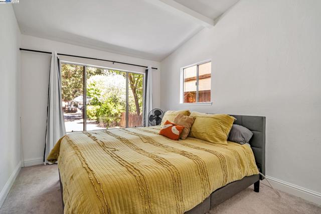 126 Kilkare Rd, Sunol CA: https://media.crmls.org/mediaz/46f7da11-99ce-4c34-8046-df7a386fe18e.jpg