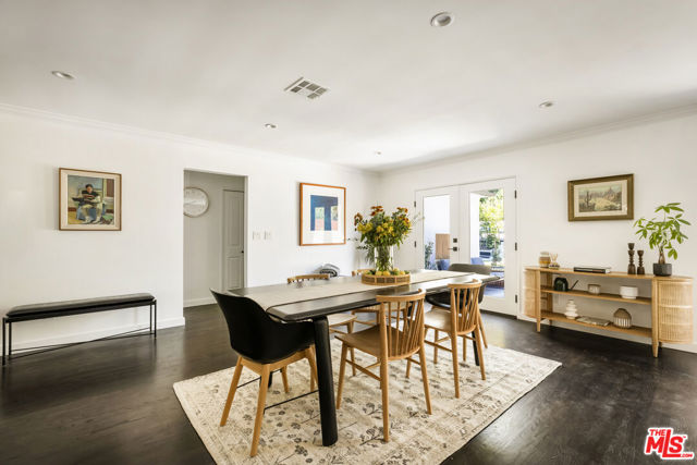 1471 Hill Drive, Los Angeles CA: https://media.crmls.org/mediaz/46f94852-9e93-4081-8880-b10d65b64a5f.jpg