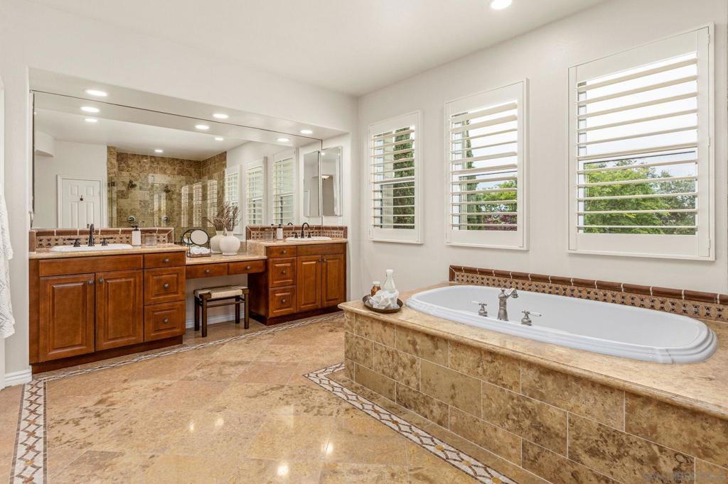 MLS #250041495SD image #26