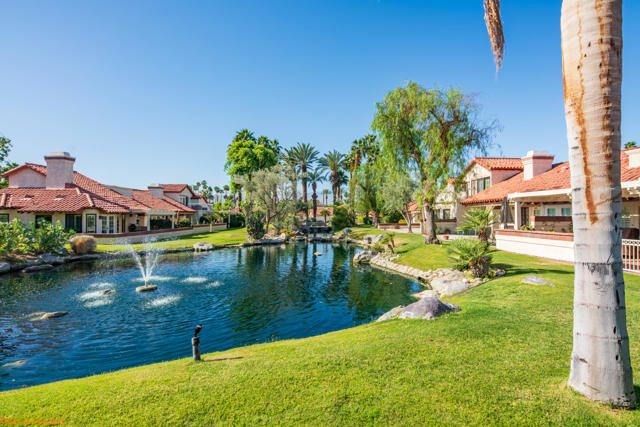 110 Trento Circle, Palm Desert CA: https://media.crmls.org/mediaz/46fbc7e9-c784-4e1d-81b6-05fe380772cf.jpg