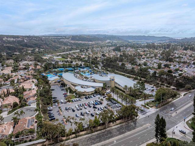 4436 Heritage Glen, San Diego CA: https://media.crmls.org/mediaz/46fbe4ca-4345-4386-b8cc-4d39cd4c2c4c.jpg