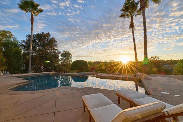 2869 Dos Lomas Place, Fallbrook CA: https://media.crmls.org/mediaz/46fc9798-eb33-4f99-b193-2f3d93c58573.jpg