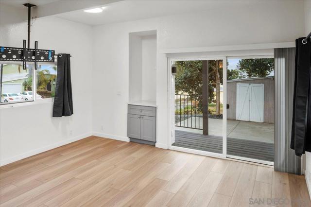 1418 Minden Dr, San Diego CA: https://media.crmls.org/mediaz/46fd1364-0ae7-413d-9cbf-dcd06bef109e.jpg