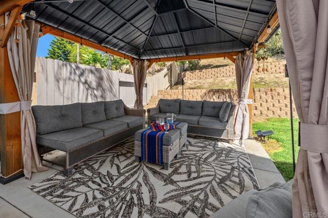 509 Windy Way, Chula Vista CA: https://media.crmls.org/mediaz/46fd3f53-3666-426c-b0c3-7a1f26d3f4ae.jpg