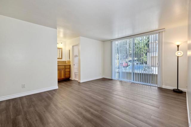 4260 6TH AVE, San Diego CA: https://media.crmls.org/mediaz/46fd8e76-6a16-4a0a-8bd1-798ab832bd23.jpg