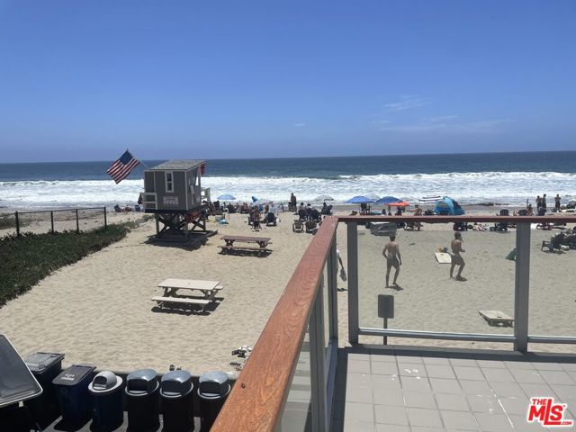 30612 Sicomoro Drive, Malibu CA: https://media.crmls.org/mediaz/46fdca42-cde7-49d1-981c-6677721830af.jpg