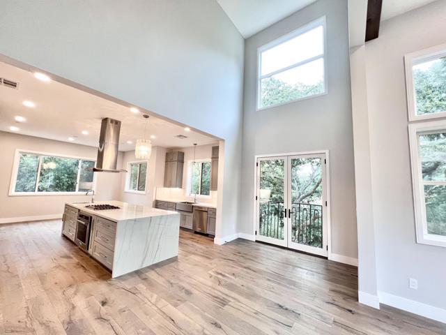 Image 5 of 38 For 4 Creekside Oaks