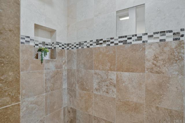 Detail Gallery Image 35 of 55 For 2021 Carnegie Ln #APT 7,  Redondo Beach,  CA 90278 - 3 Beds | 2/1 Baths