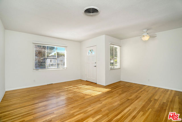 17919 Martha Street photo 5