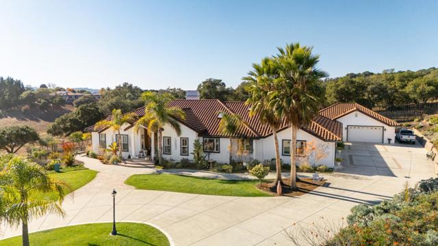 Image 0 of 51 For 2770 Summerland Road
