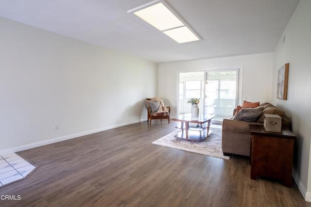 5142 Village 5, Camarillo CA: https://media.crmls.org/mediaz/4701e1bd-2017-439b-9ea1-d07f8d892ba2.jpg