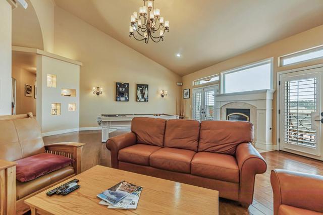50 Schmidt Court, Hollister CA: https://media.crmls.org/mediaz/4702080b-7303-4a1a-a86a-320e1405abd8.jpg