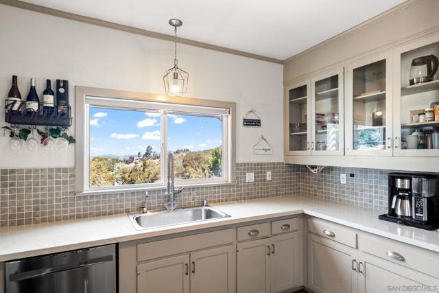 14027 Jamul Dr, Jamul CA: https://media.crmls.org/mediaz/4702ce60-3439-4860-99b4-6c6c111ff1fa.jpg