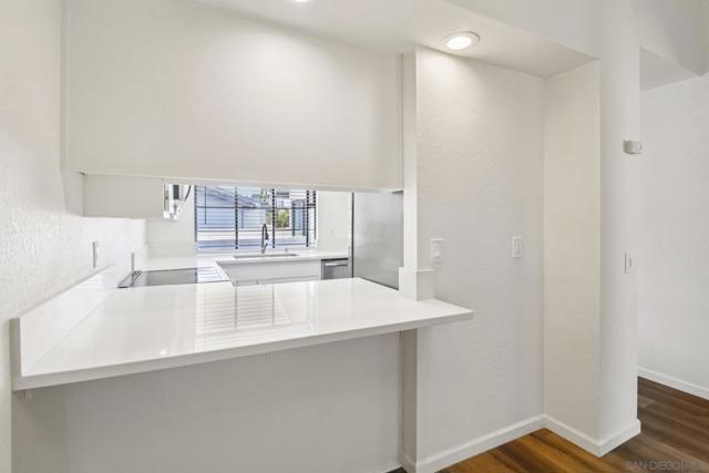 4064 Crystal Dawn Ln, San Diego CA: https://media.crmls.org/mediaz/4702d044-79cc-4d67-8cc4-bcc274df2db4.jpg