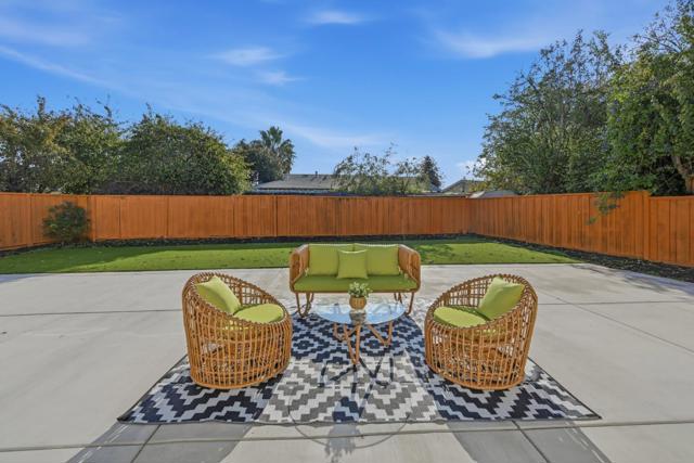 4572 Bianca Drive, Fremont CA: https://media.crmls.org/mediaz/4703370a-f04f-4200-a445-b07fed7d88c0.jpg