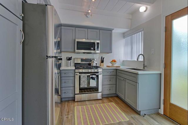 Detail Gallery Image 6 of 11 For 1072 S Seaward Ave, Ventura,  CA 93001 - 1 Beds | 1 Baths