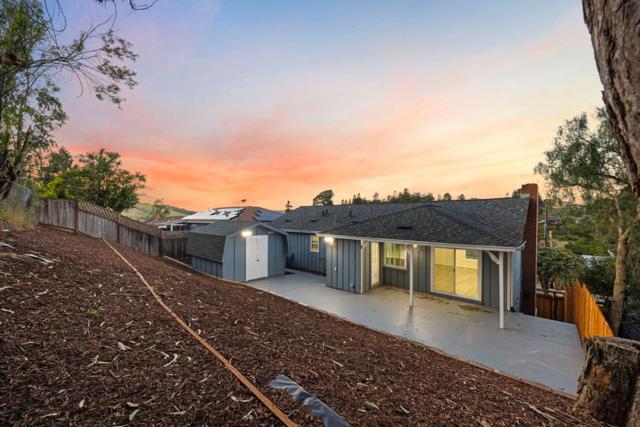 18631 Laredo Road, Castro Valley CA: https://media.crmls.org/mediaz/4703b840-8af9-427f-89f3-337913187617.jpg