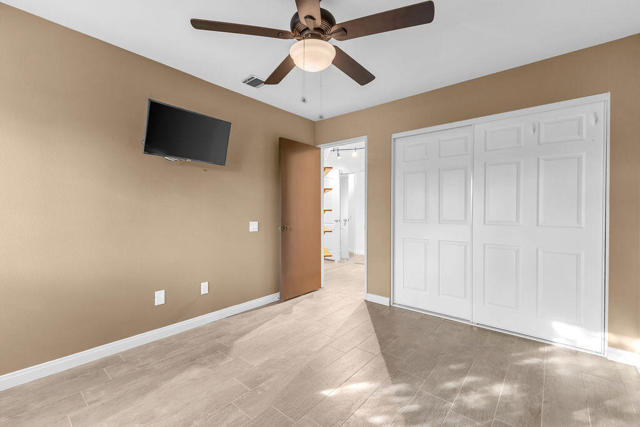 Image 25 of 47 For 40529 Meadow Lane