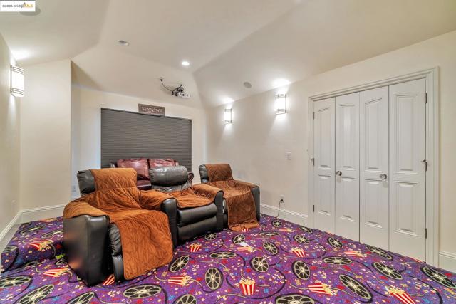 1853 Via Di Salerno, Pleasanton CA: https://media.crmls.org/mediaz/470407b7-c2be-48dc-bf82-da65d81a6210.jpg