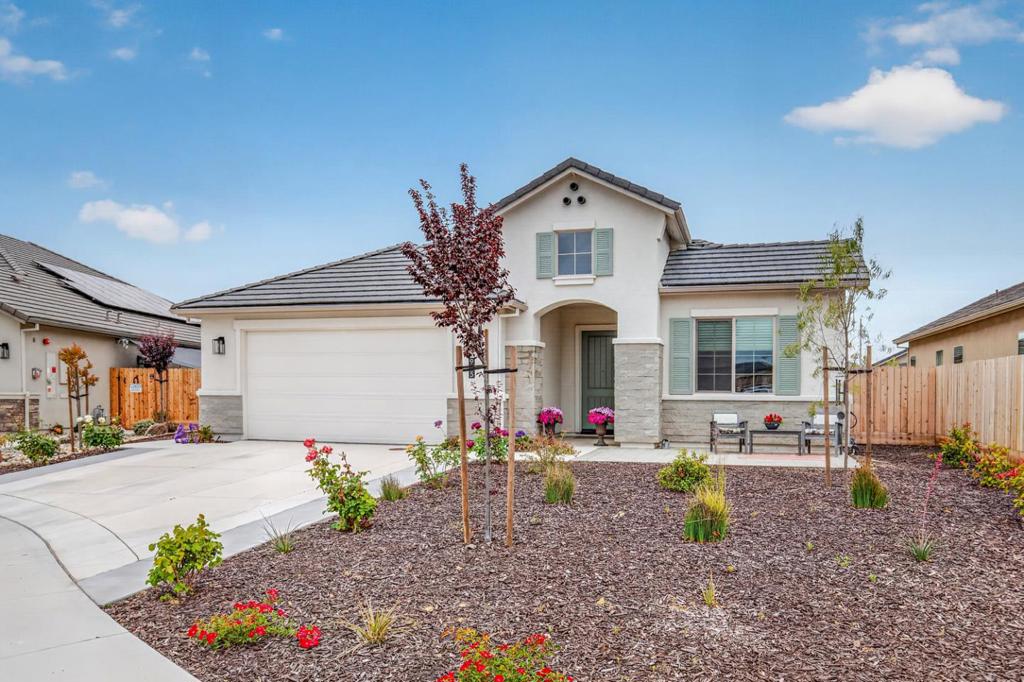 945 Cambria Court