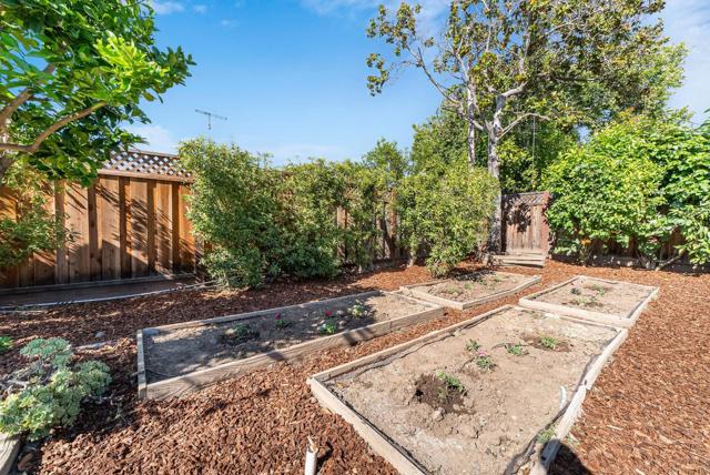 1129 Lexington Drive, Sunnyvale CA: https://media.crmls.org/mediaz/4704cc95-9d86-4f55-abbe-11a47823cde7.jpg