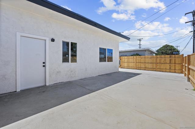 6979 81 Amherst, San Diego CA: https://media.crmls.org/mediaz/4705132b-7bd4-4e8d-9159-afd6c960a333.jpg