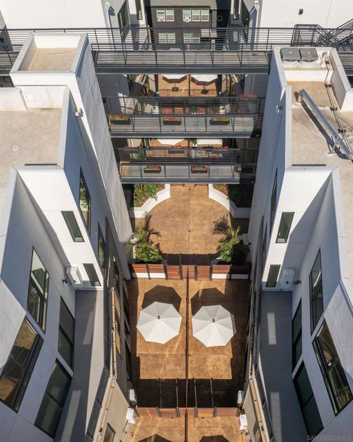 4473 30th St, San Diego CA: https://media.crmls.org/mediaz/4708171d-650d-44e0-967f-006e3f9ec8a7.jpg